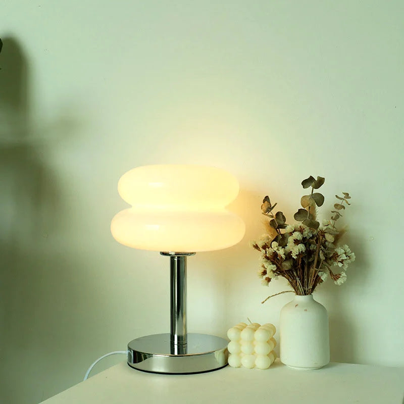 Lampe macaron en verre opalin
